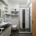 Appartement Leonardo50 Apartment- Modern With Parking & Balcony Near Metro - *