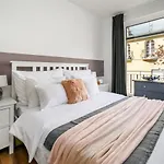 Leonardo50 Apartment- Modern With Parking & Balcony Near Metro - Appartamento