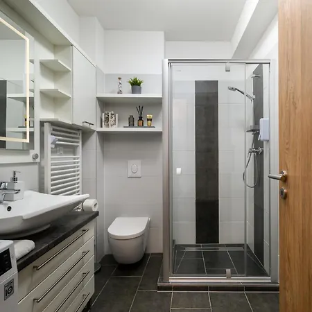 Διαμέρισμα Leonardo50 Apartment- Modern With Parking & Balcony Near Metro - *
