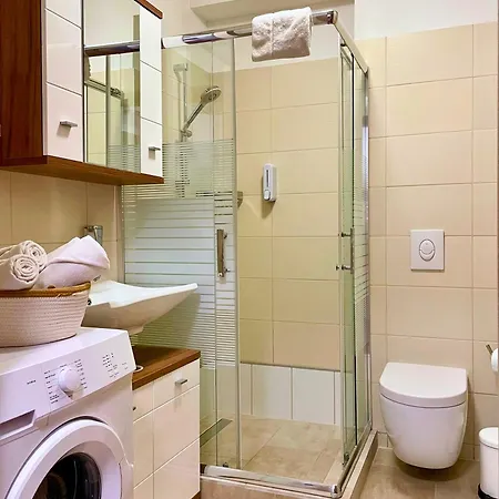 Leonardo50 Apartment- Modern With Parking & Balcony Near Metro - Βουδαπέστη